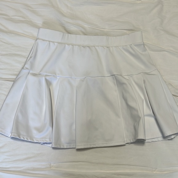 Citrine Glow tennis skirt with shorts very light and comfortable no stains - Picture 2 of 3